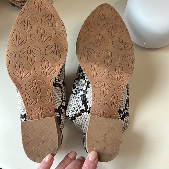 Melrose Avenue women’s vegan slip on mules with snakeskin print size 6.5 - Picture 4 of 8